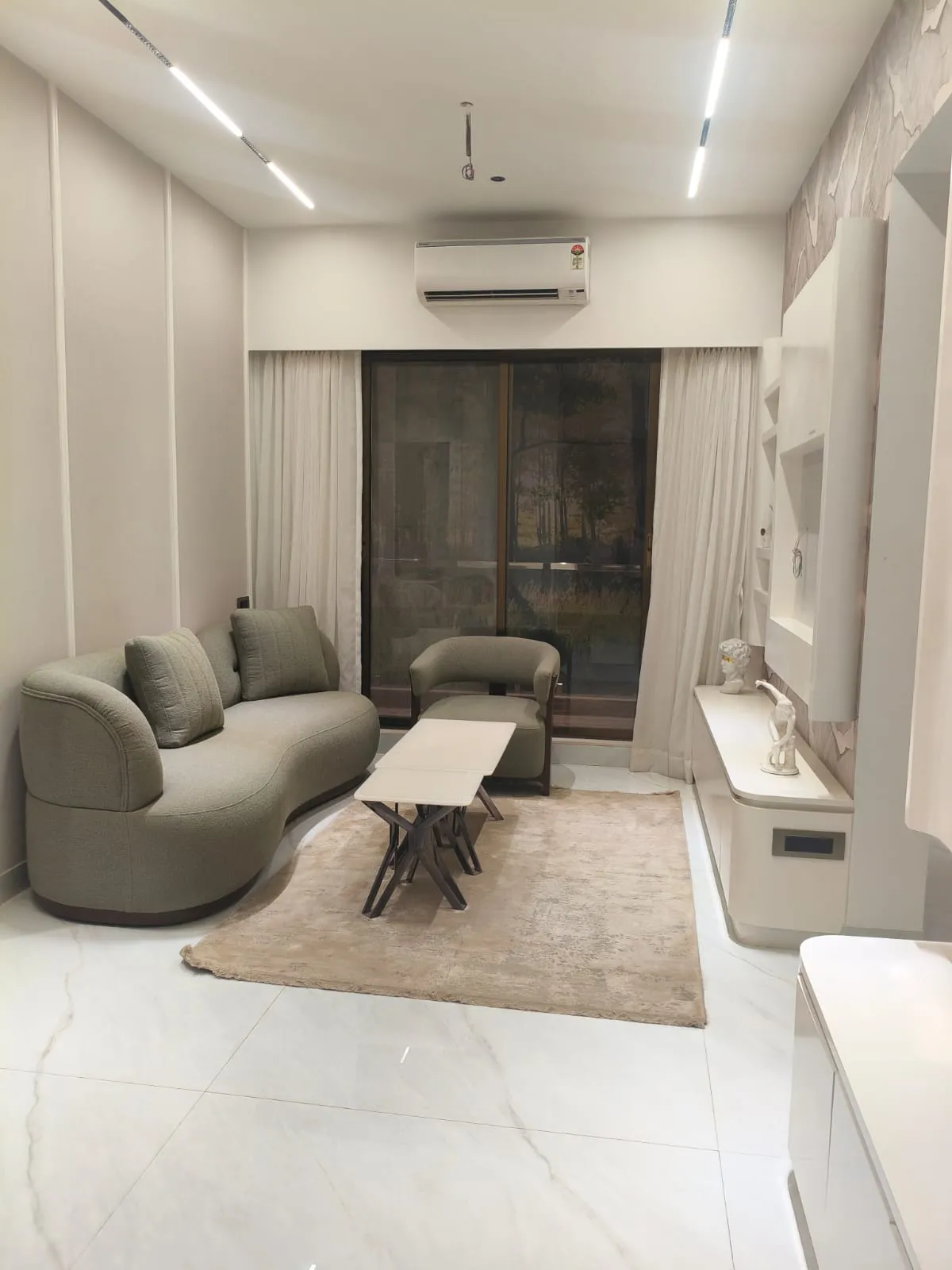 thanekar flat room 6